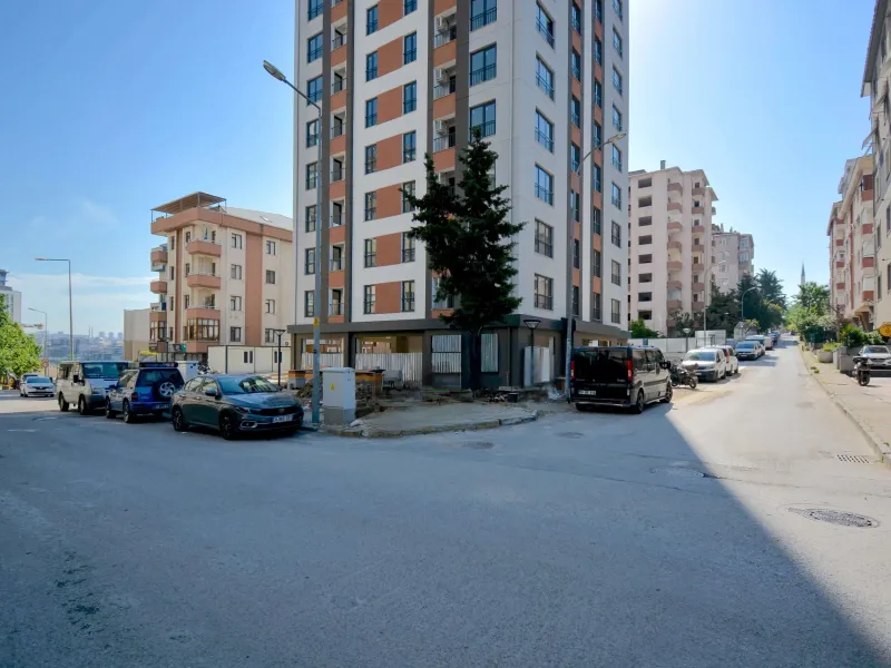 نمای خیابان قطعه گوشه
